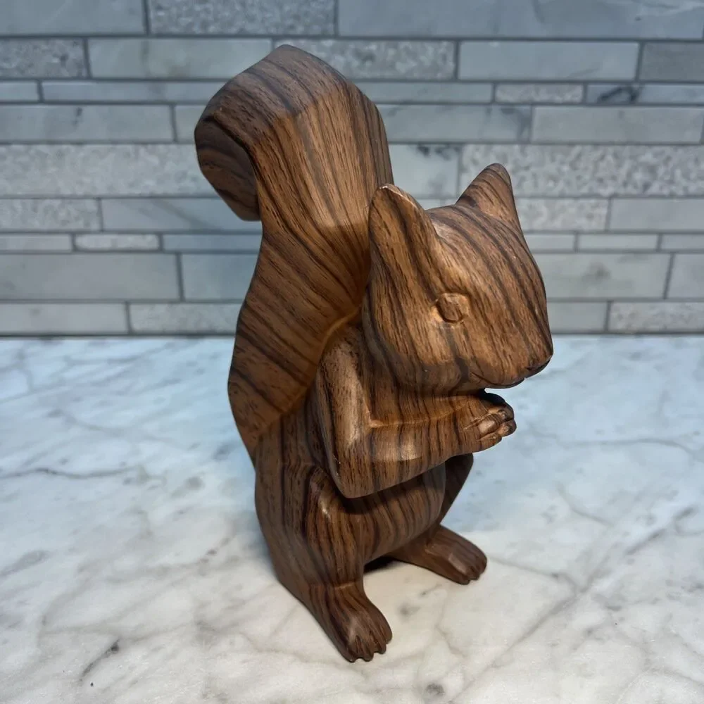 Squirrel Figurine Statue Nature Animal Wildlife Forrest Woods Home Decor (1lb)
